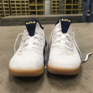 Brand new USA addition Lebron 16’s